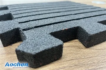 Aukštos kokybės sportinė guma, užtikrinanti jūsų treniruoklių salės saugumą i...